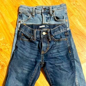 Boys lot of 2 pair jeans and Wrangler Old Navy size 6 slim straight cut dark